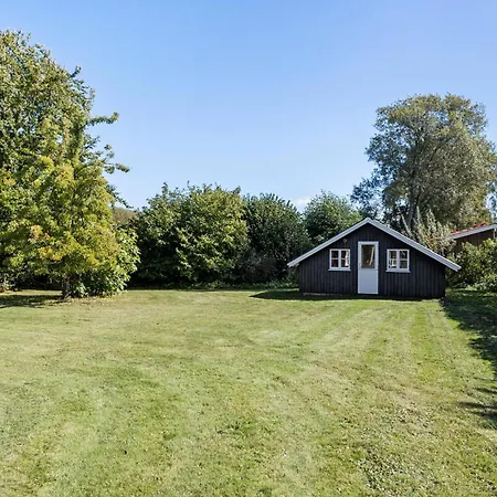 Holiday home Gorgeous In With Sauna Humble